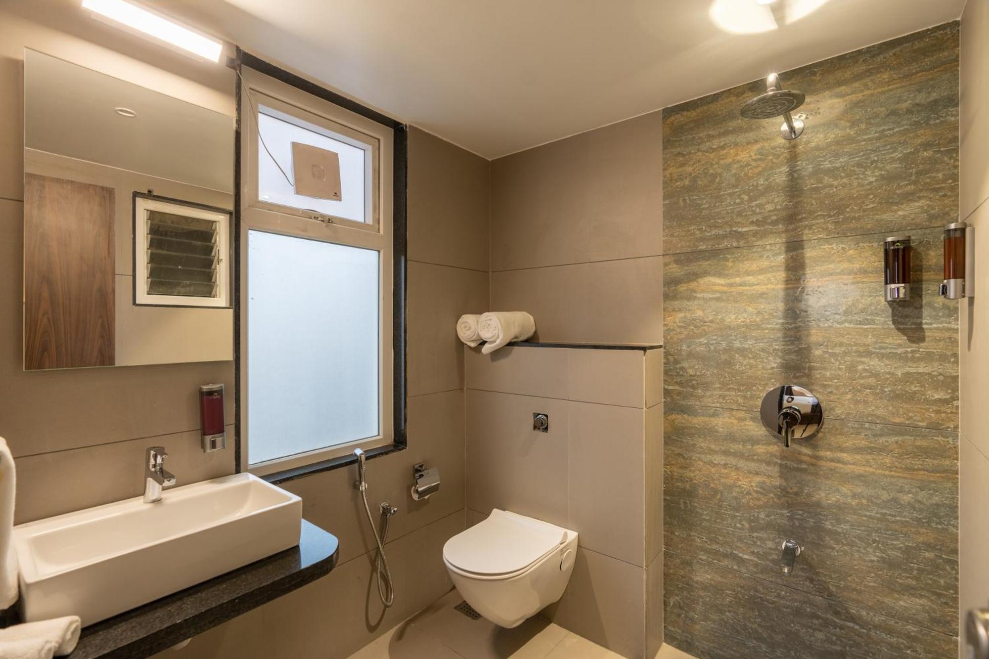 The Living Hub Business Hotel, קולהאפור מראה חיצוני תמונה